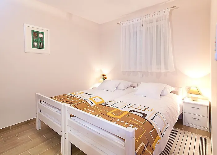 Apartamento Palace 3 Funjestra